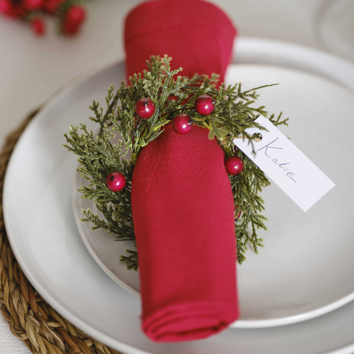 Foliage and Berry Christmas Napkin Rings - Image 3