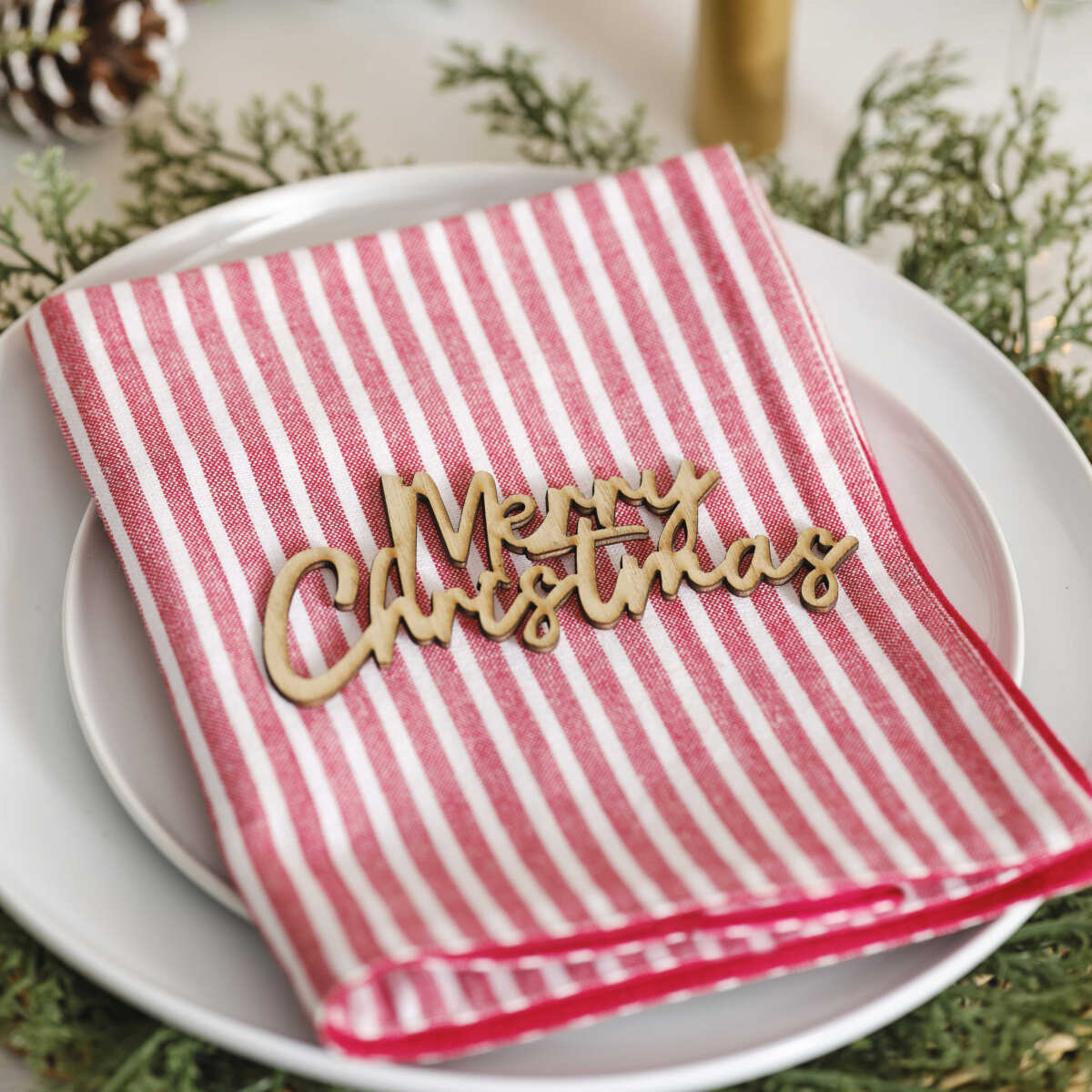 Wooden Merry Christmas Place Setting - Image 2