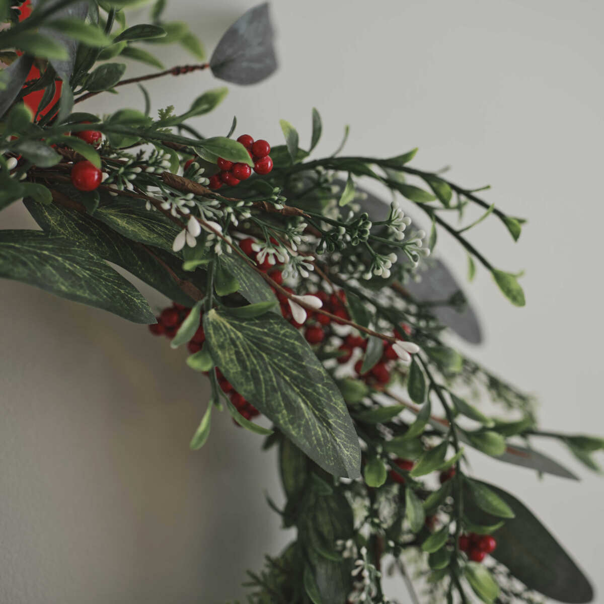 Foliage and Berries Christmas Door Wreath - Image 2