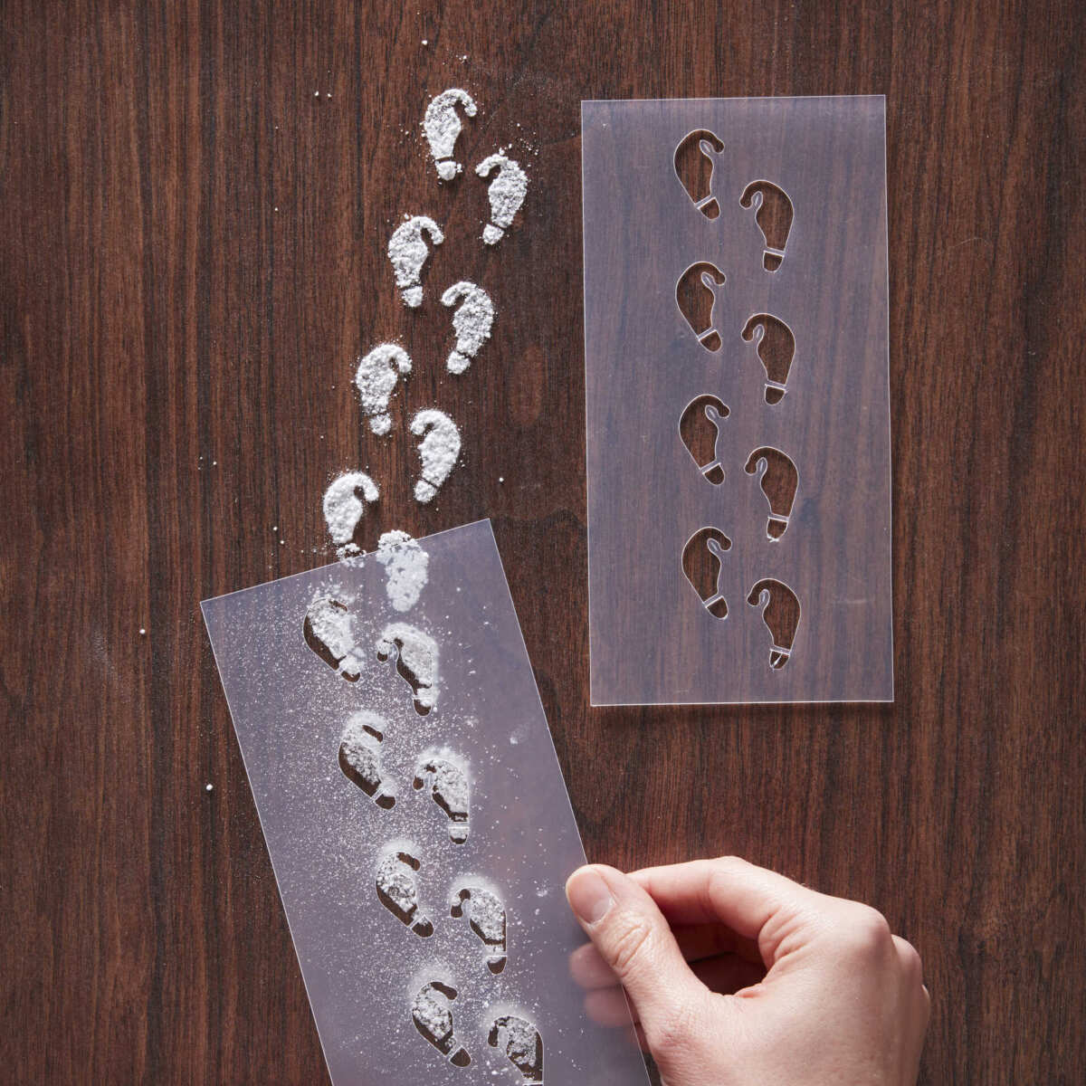 Elf Shaped Christmas Footprint Stencil - Image 2